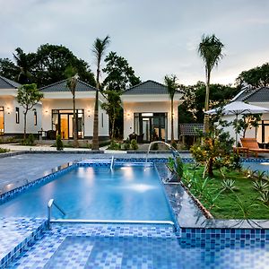 Bungalow Deluxe